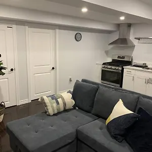  Apartment *cozy, Newly Renovated, Fully Equipped* Canada