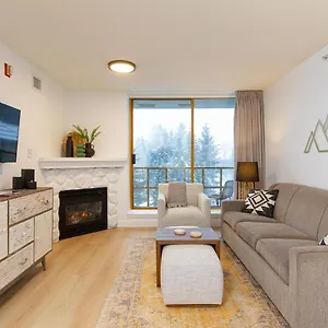 Renovated 1bed-1bath In Village With Pool, Hot Tub, And Sauna Holiday home